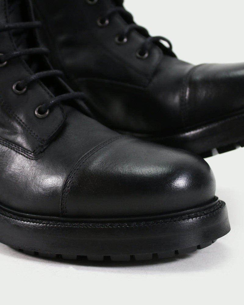 Strategia Stiefelette geschnürt